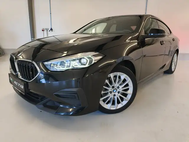 BMW 2 Series view 3