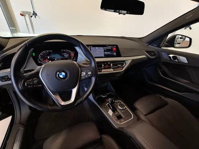 BMW 2 Series view 9