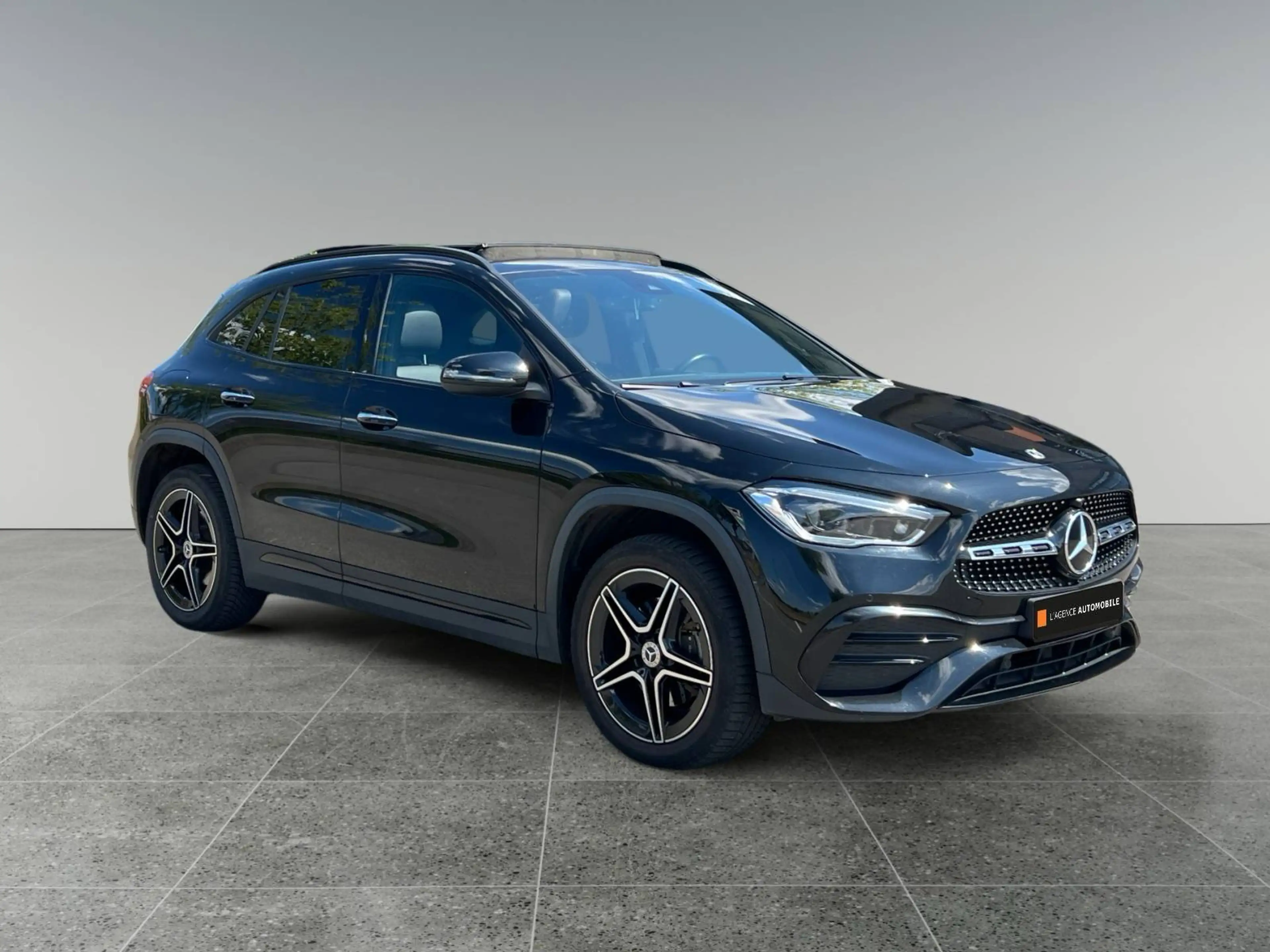 Mercedes-Benz GLA 250 PHEV AMG Line-TOIT PANO-GARANTIE 12 MOIS- — photo 8