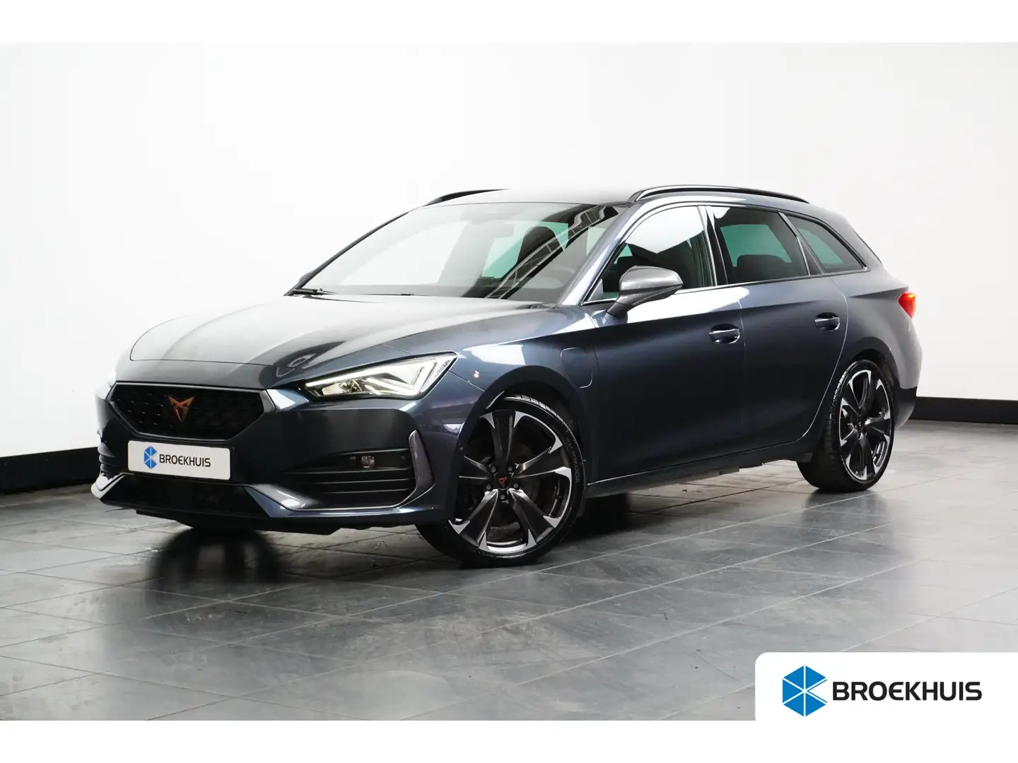 CUPRA Leon Sportstourer 1.4 e-Hybrid 245PK VZ Adrenaline | TR Grijs - 1