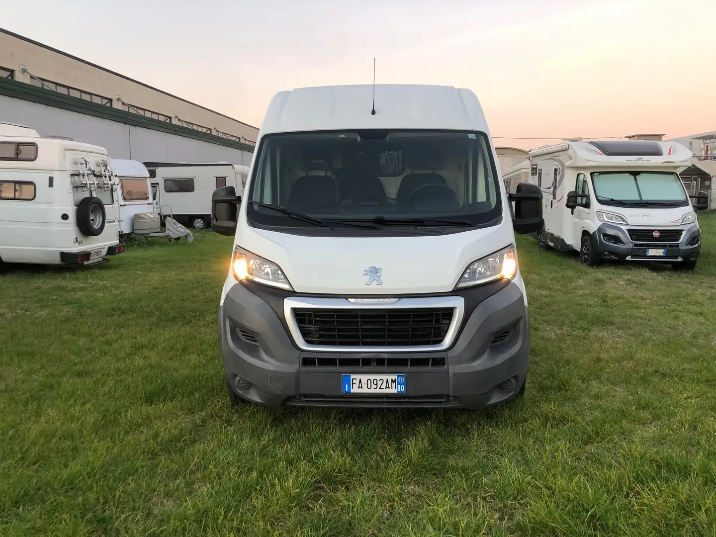 Peugeot Boxer FURGONE. L2H2 Blanc - 2