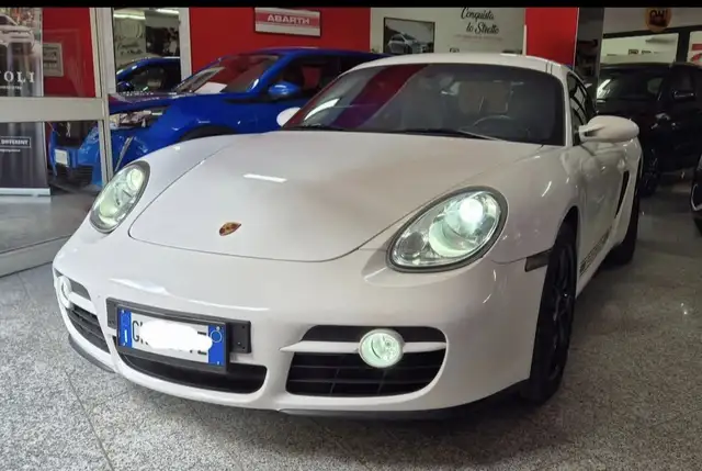 Porsche Cayman 2.7