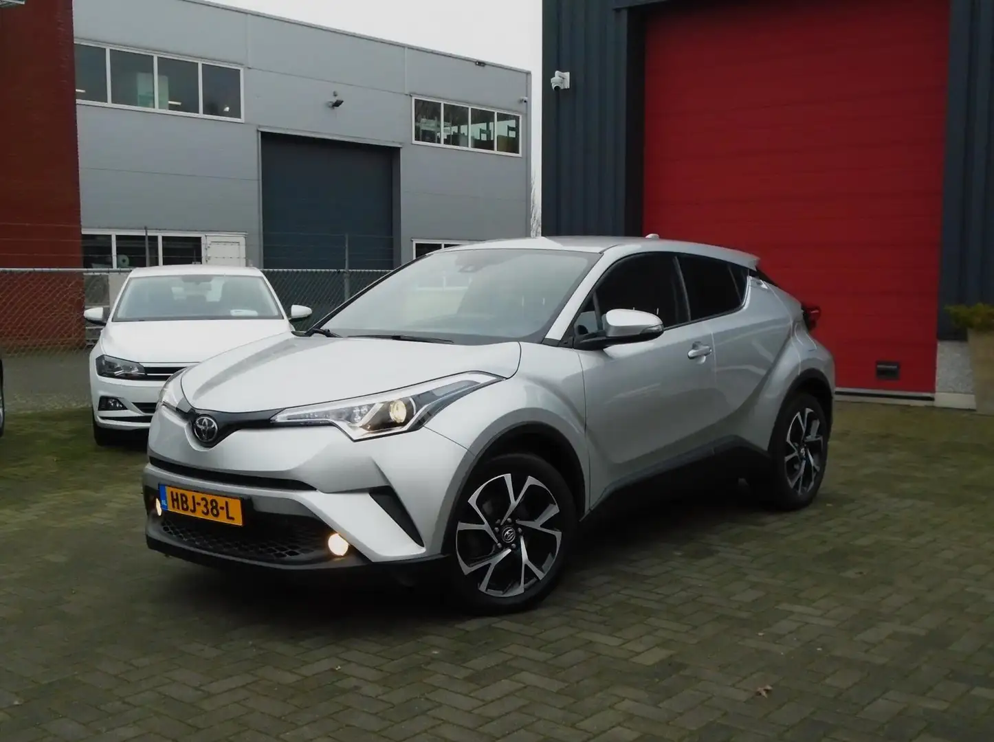 Toyota C-HR 1.2 Dynamic,Leder,Navi,Camera Grijs - 1