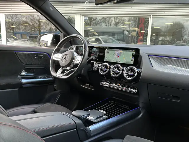 Mercedes-Benz Gla view 6