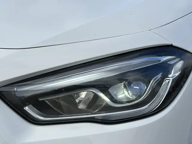 Mercedes-Benz Gla view 15