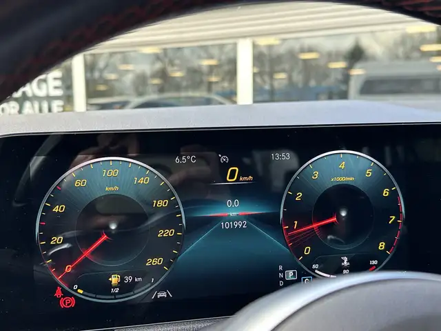 Mercedes-Benz Gla view 14