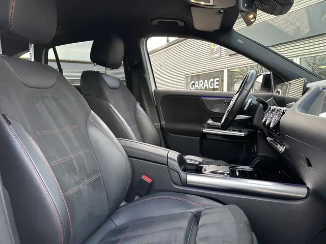 Mercedes-Benz Gla view 10