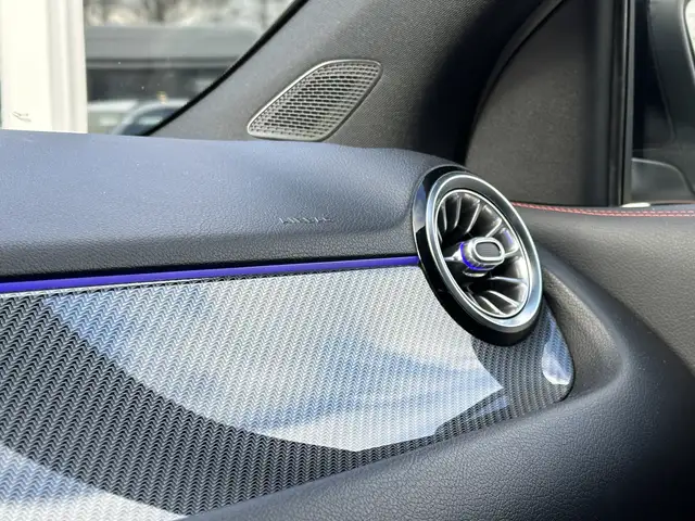 Mercedes-Benz Gla view 12