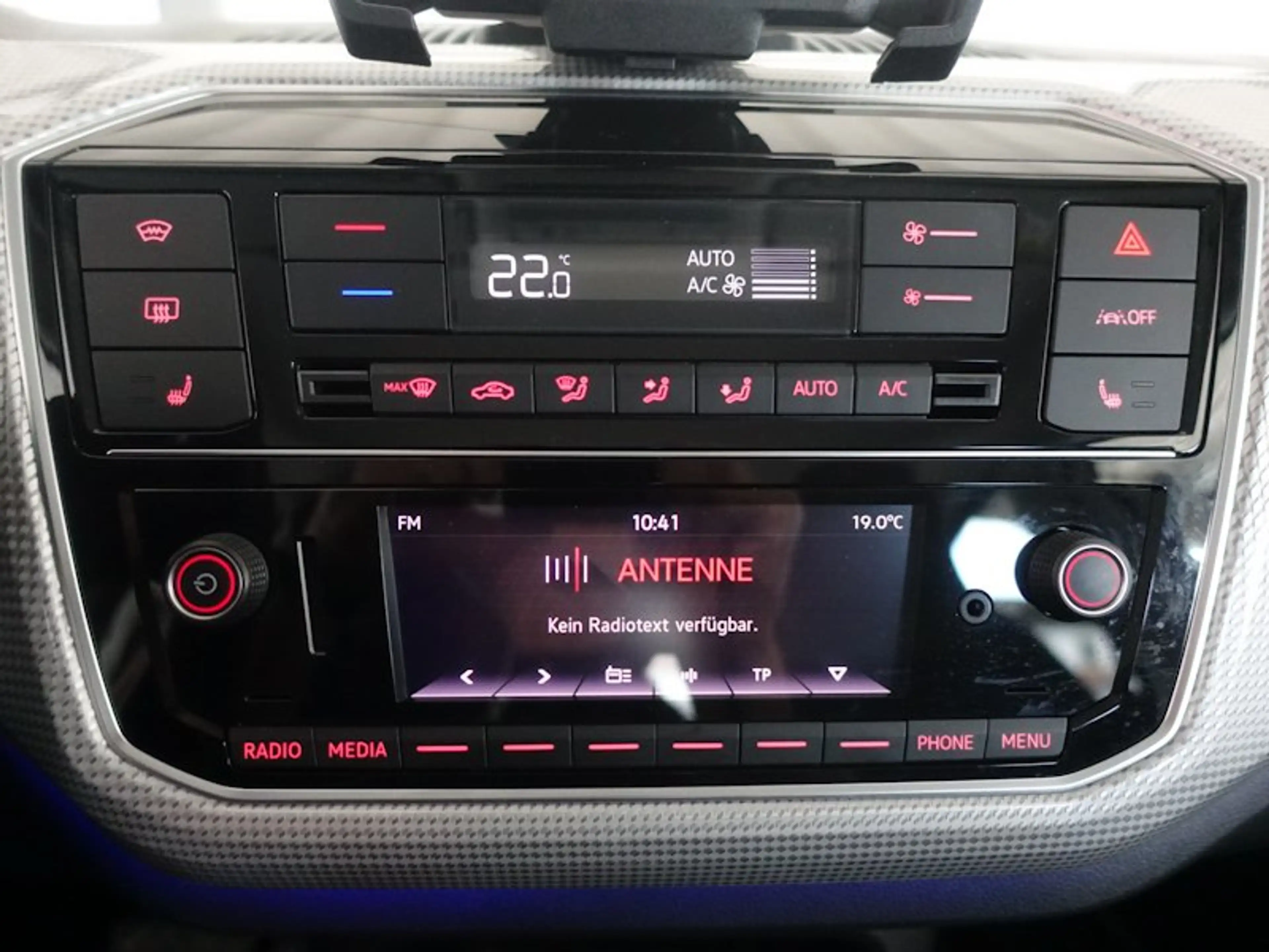 Volkswagen e-up! e-up! Style Plus — photo 12