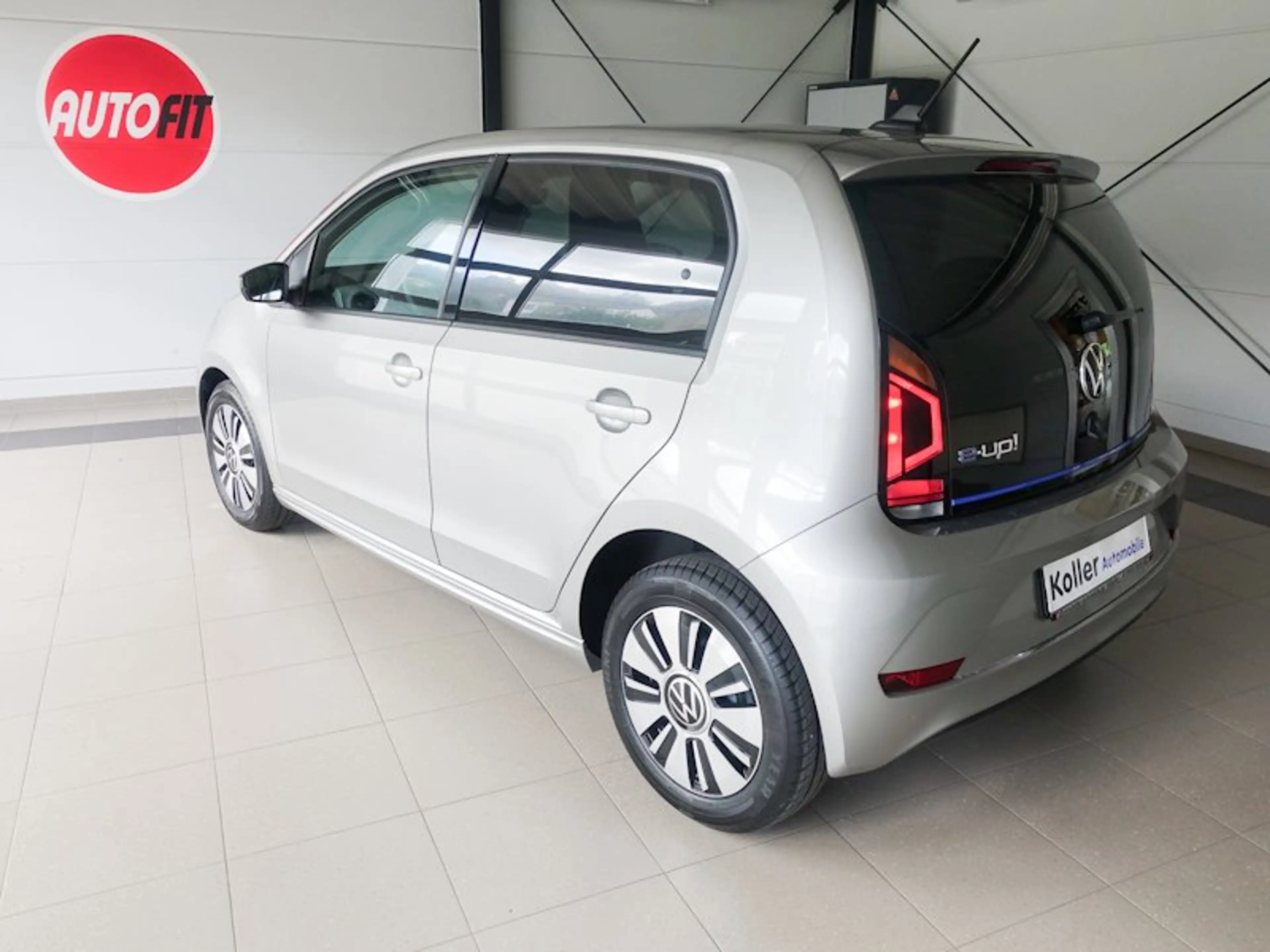 Volkswagen e-up! e-up! Style Plus — photo 4