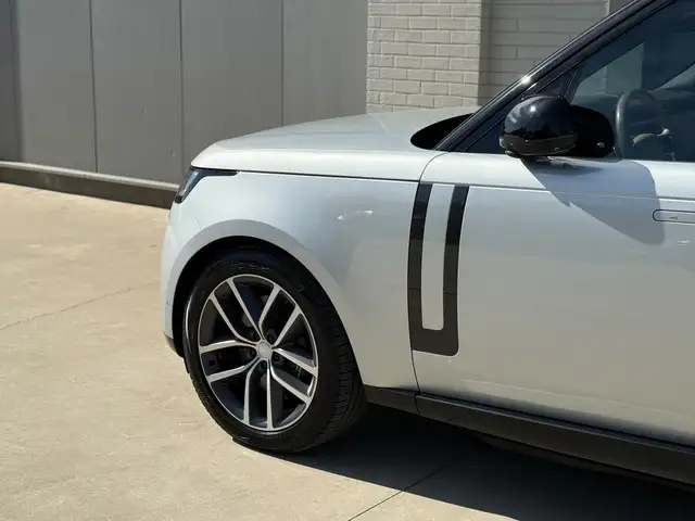 Land Rover Range Rover view 9