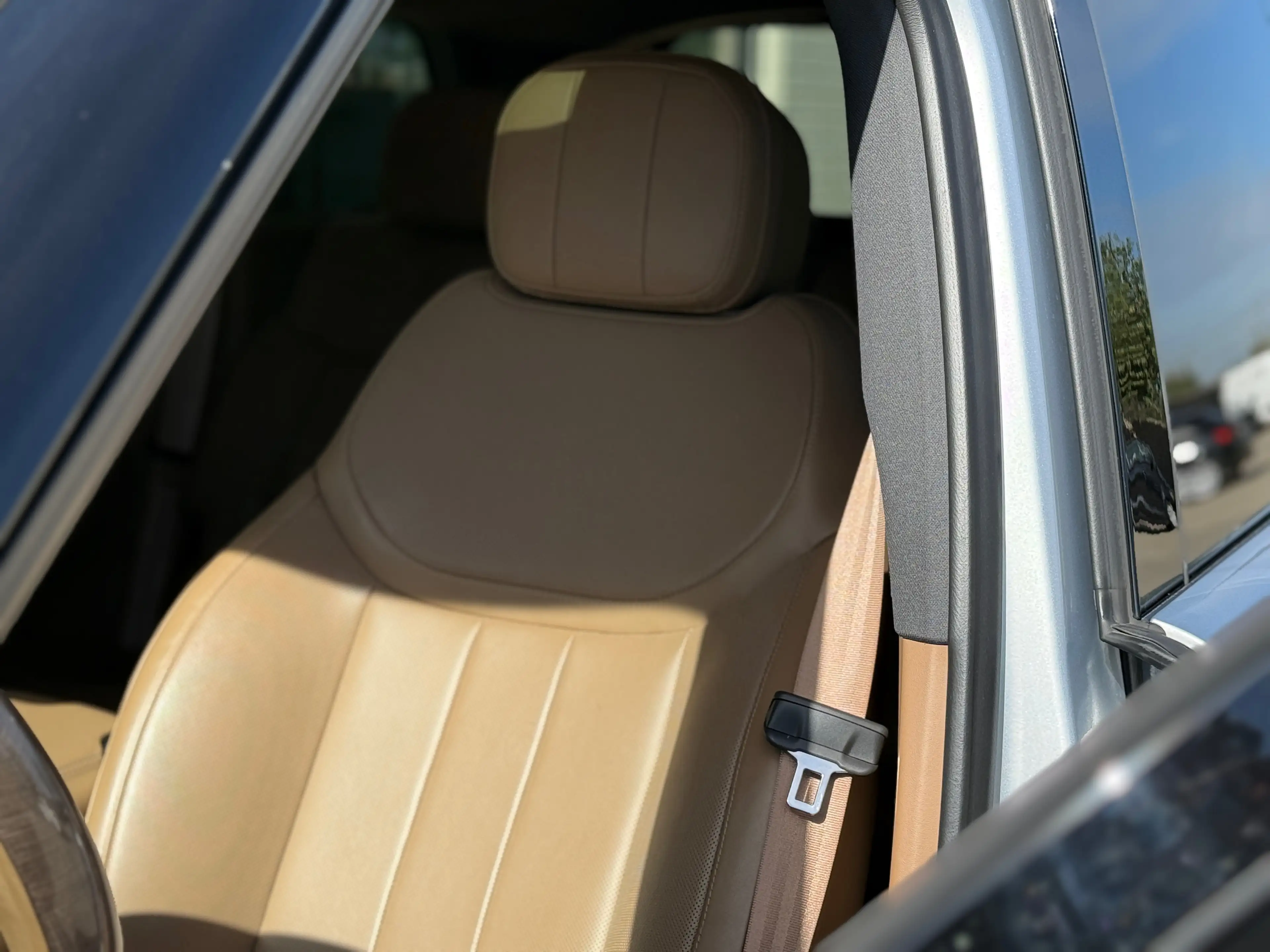 Land Rover Range Rover 3.0 P460 HYBRID — photo 15