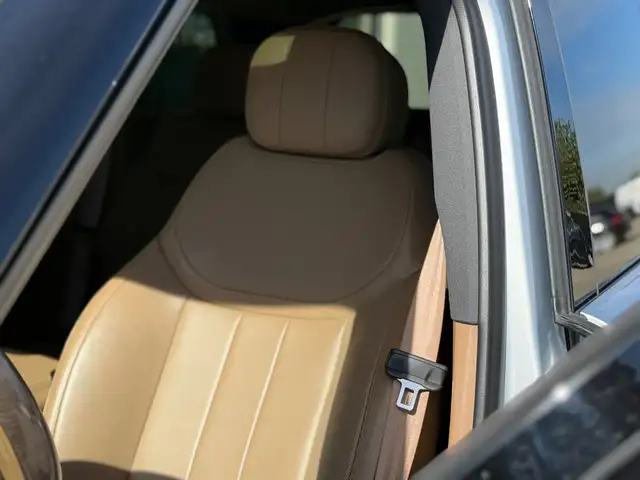 Land Rover Range Rover view 15