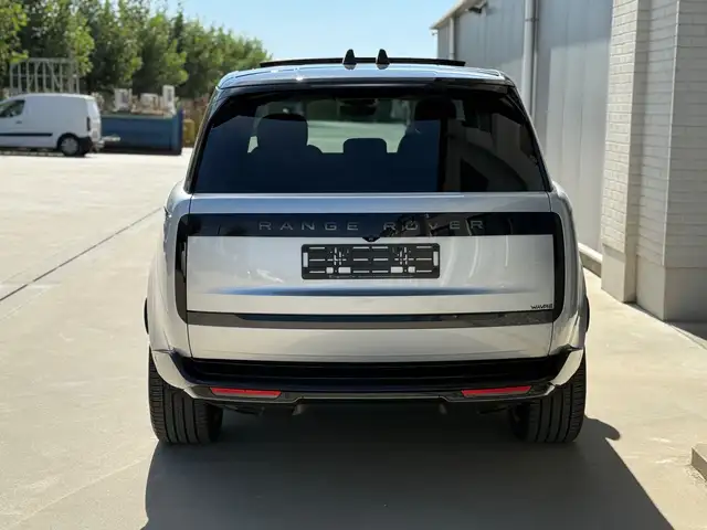 Land Rover Range Rover view 14