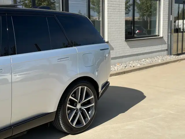 Land Rover Range Rover view 11