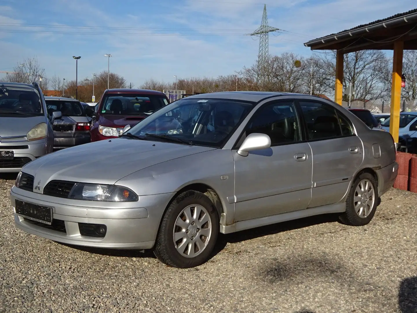 Mitsubishi Carisma 1,6 Avance Gris - 1