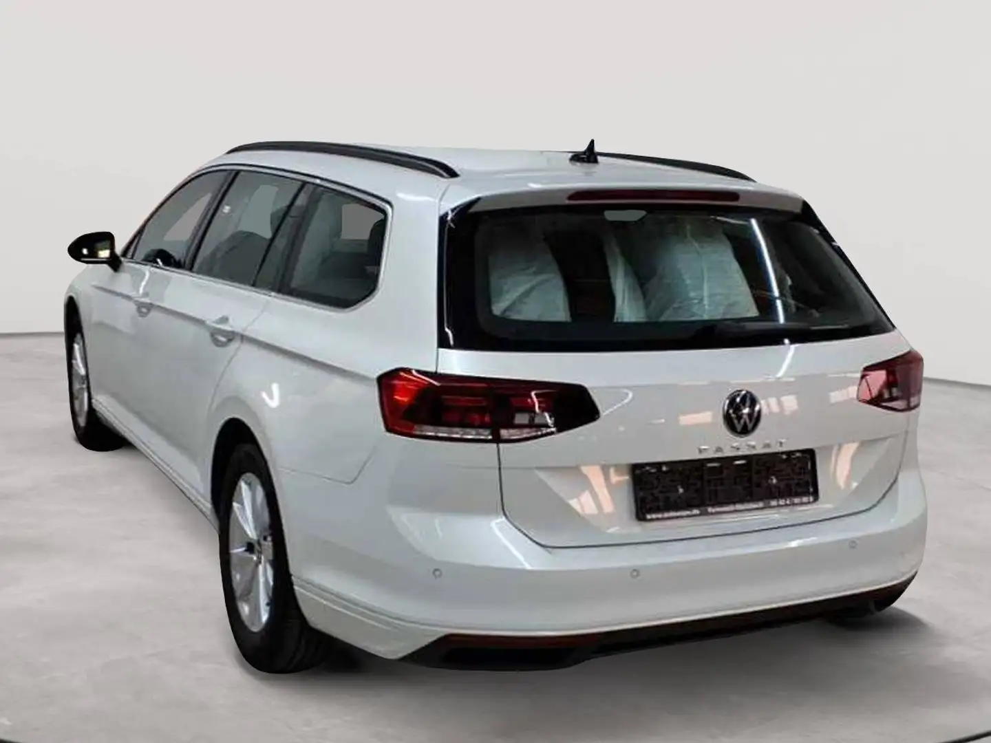 Volkswagen Passat Passat Variant 2.0 TDI StandH AHK LED Weiß - 2