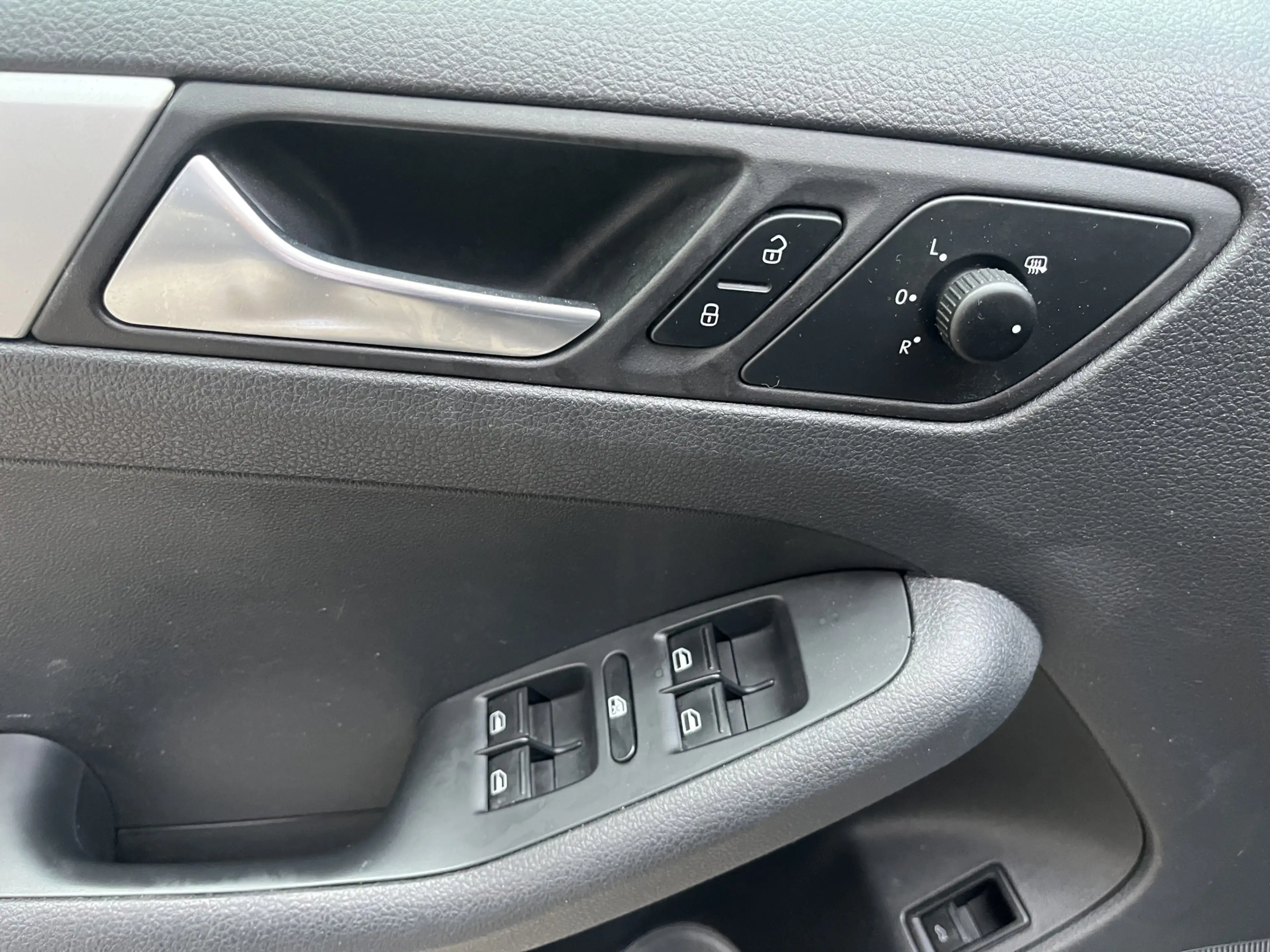 Volkswagen Jetta 1.2 TSI Trendline — photo 11