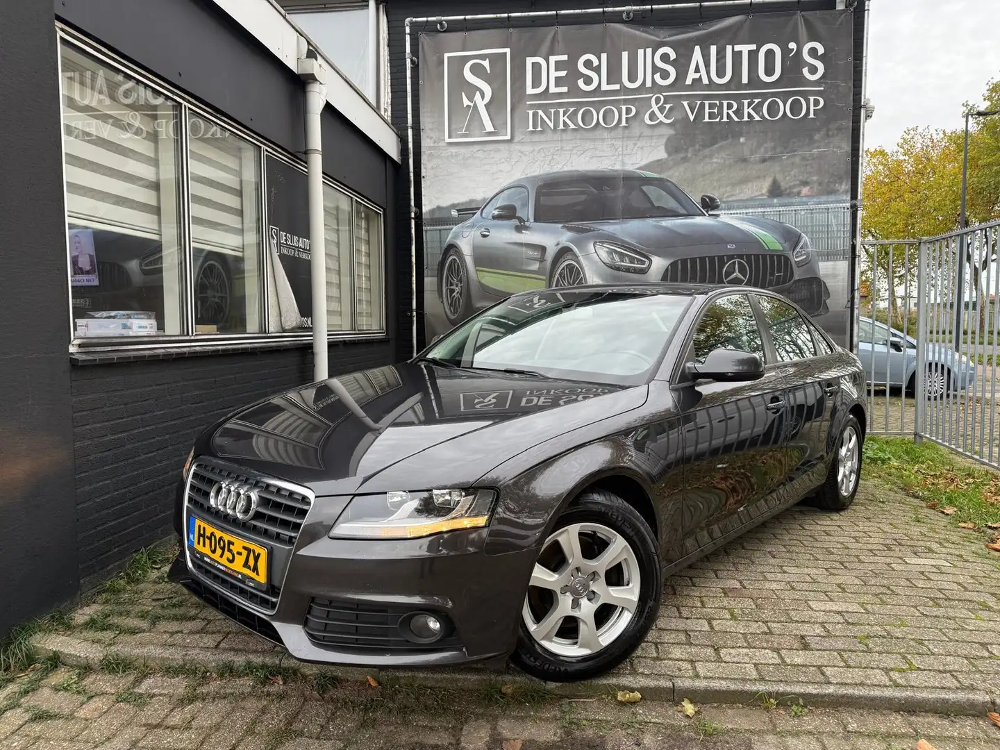 Audi A4 Limousine 1.8 TFSI Climatronic Schade Grijs - 2