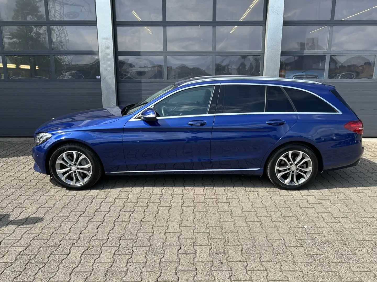 Mercedes-Benz C 350 Estate C350e PHEV 279pk Lease Edition Exclusive Bleu - 2