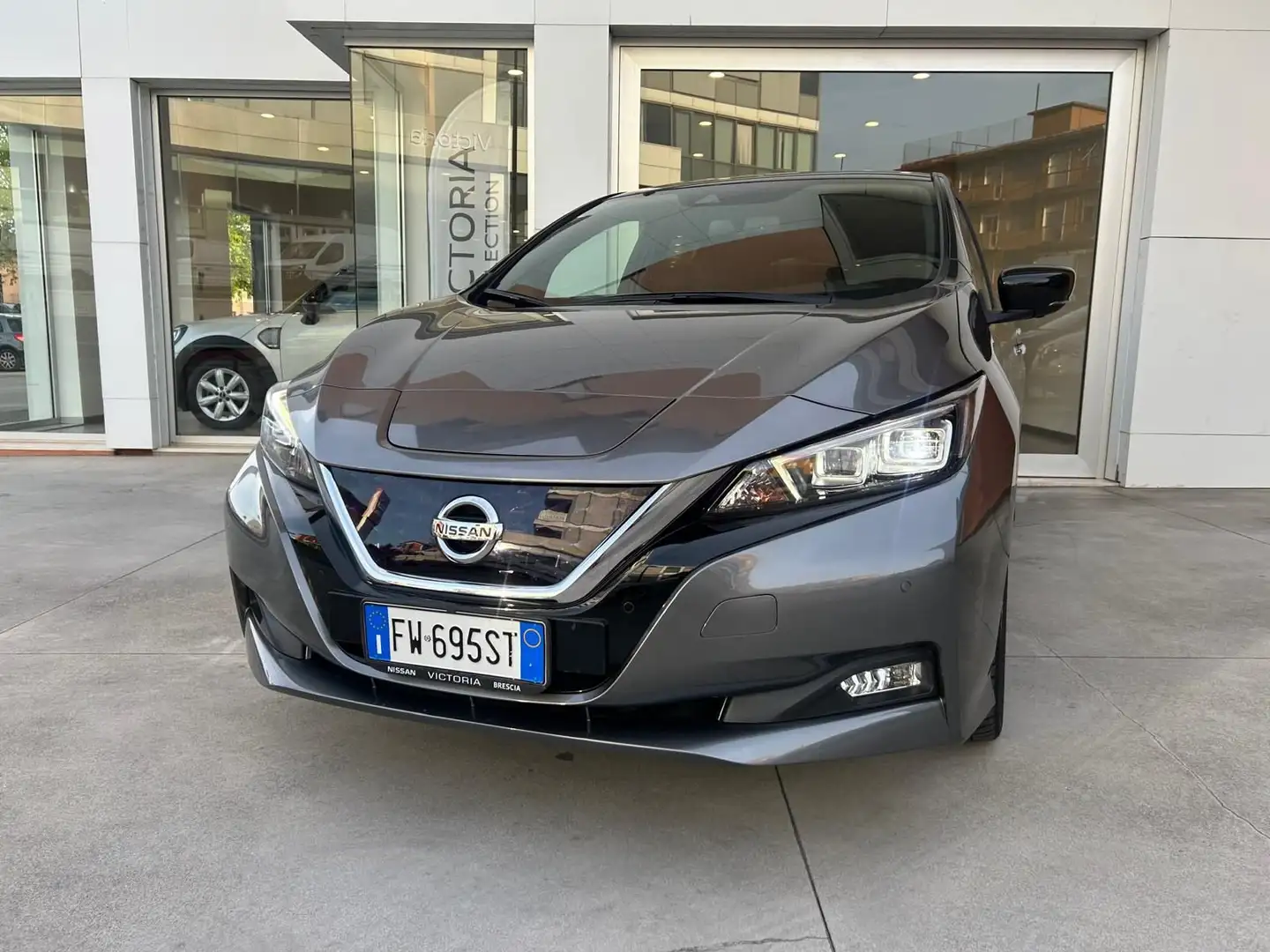 Nissan Leaf N-CONNECTA 40 KWH KEYLESS NAVI RETROCAMERA Grigio - 2