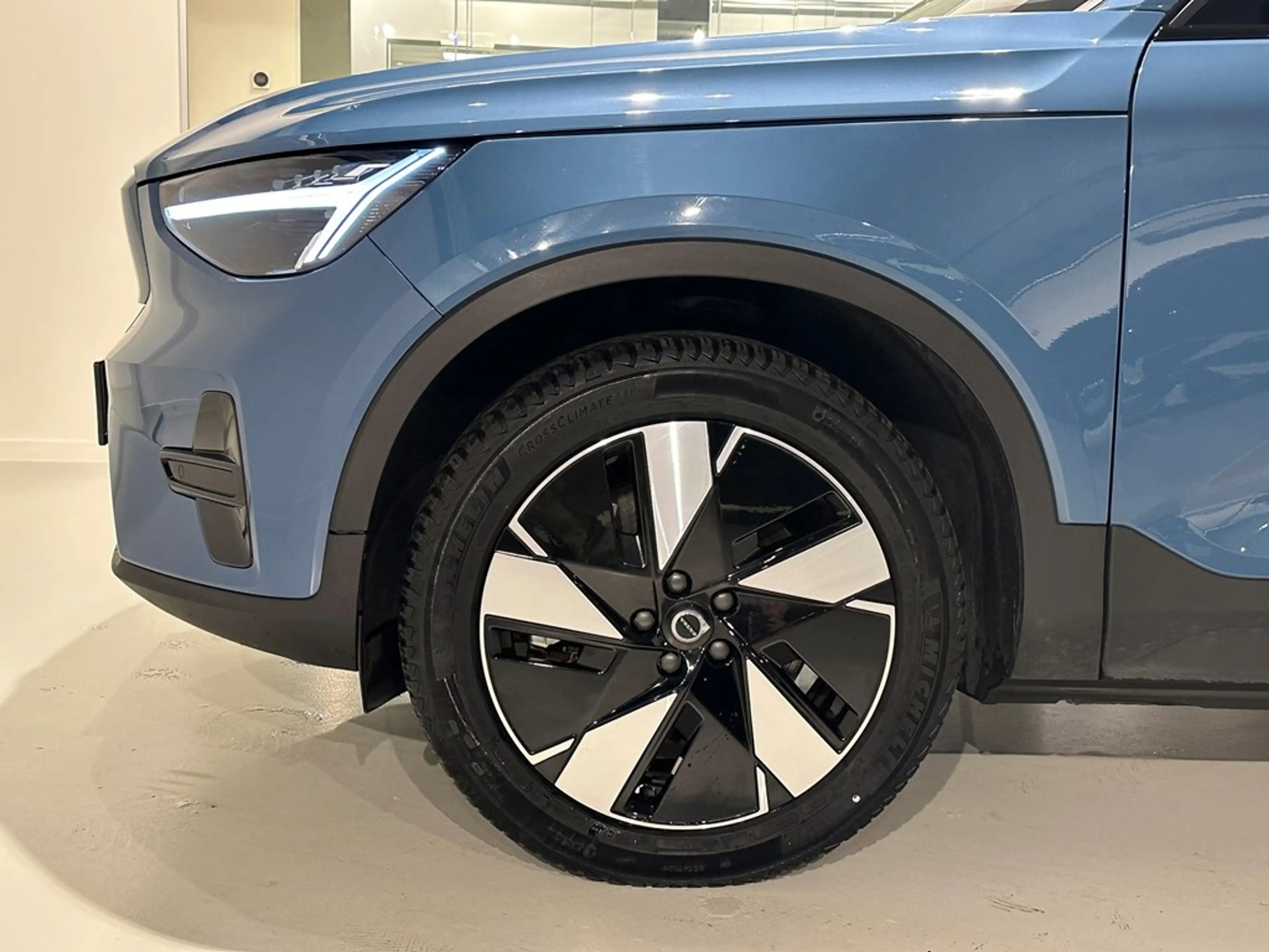 Volvo C40 Recharge Extended Range + electr trekhaak — photo 3