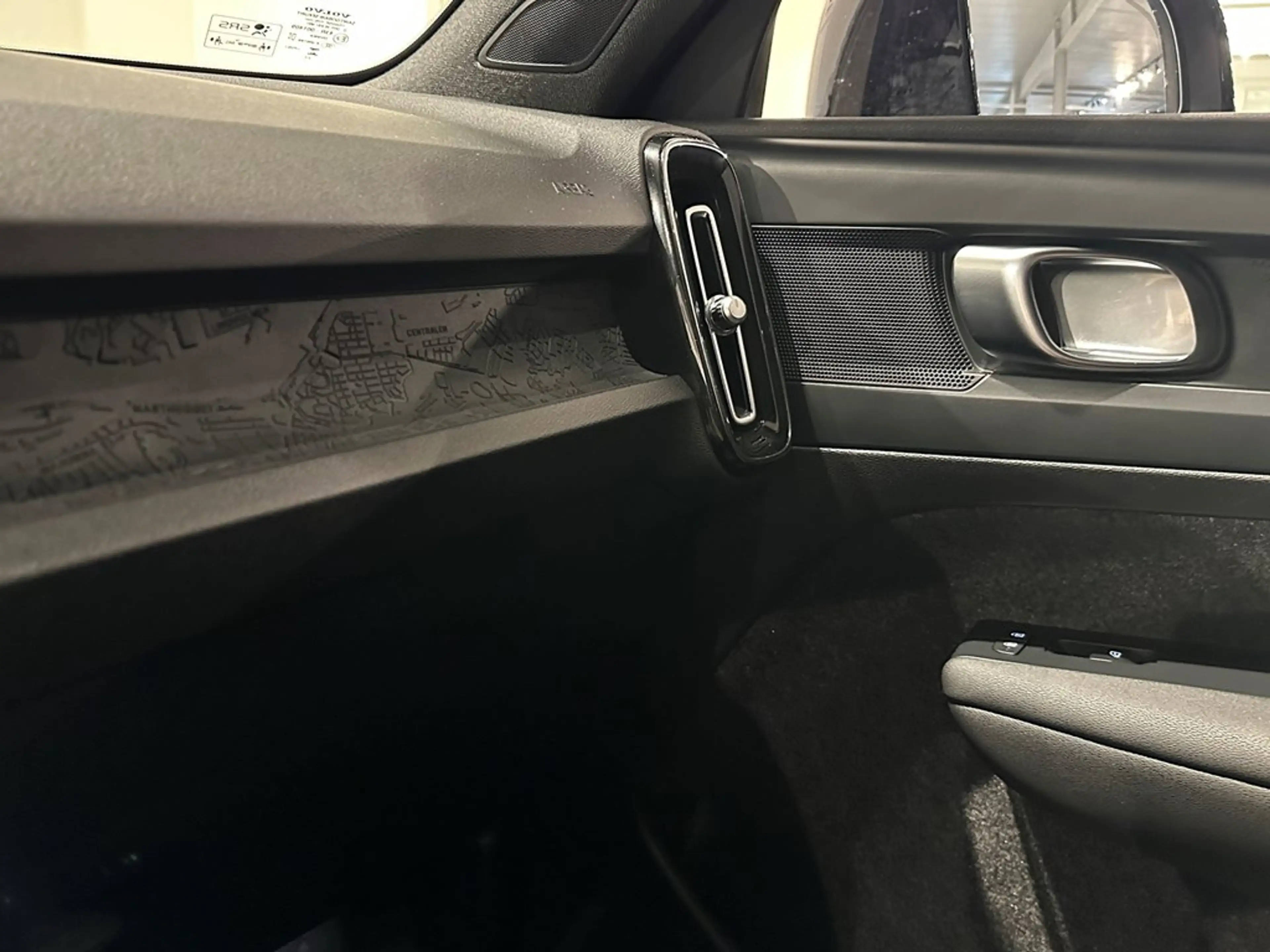 Volvo C40 Recharge Extended Range + electr trekhaak — photo 7