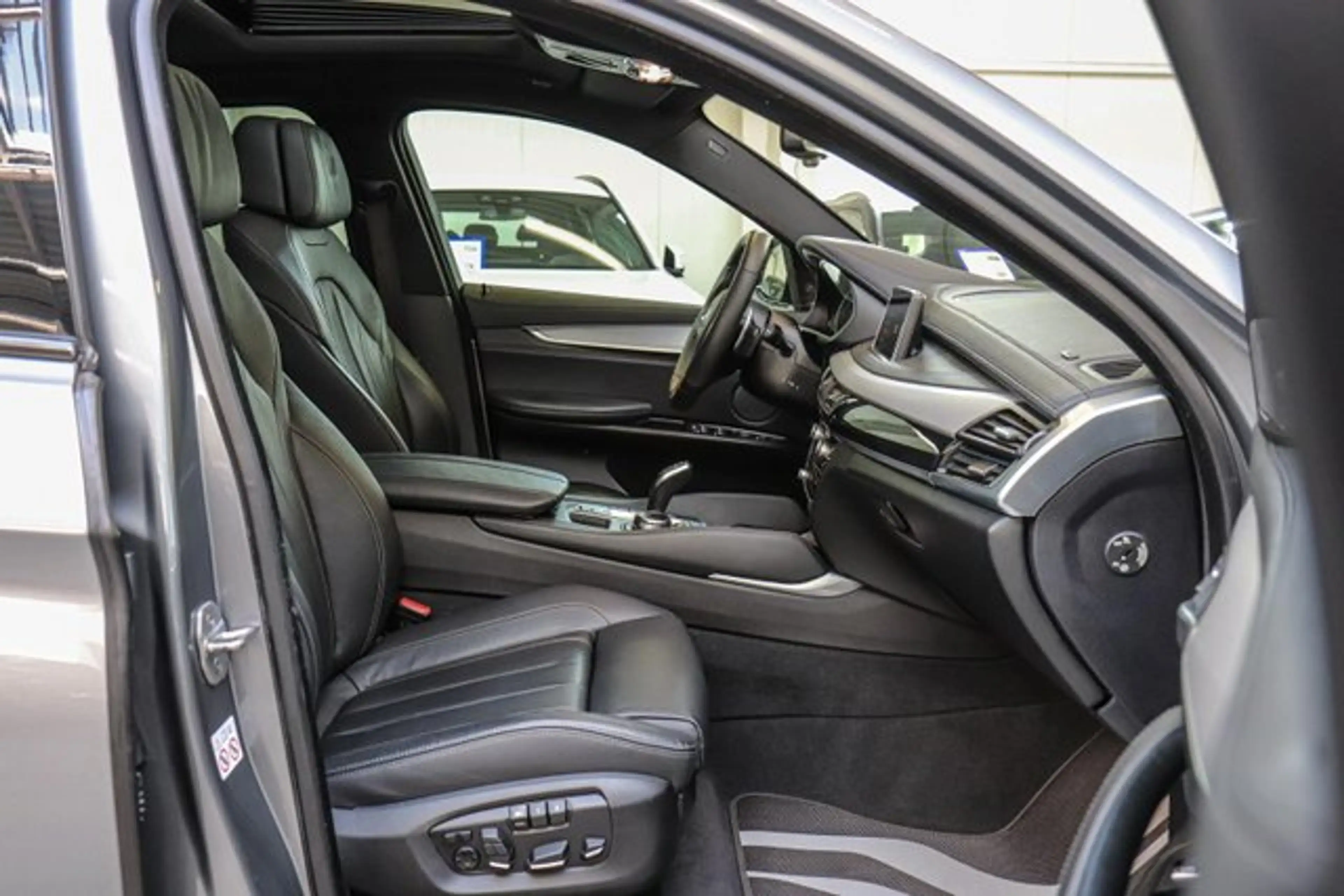 BMW X6 xDrive 30d Sport-Aut.///M SPORTPAKET/HARMAN/ — photo 17