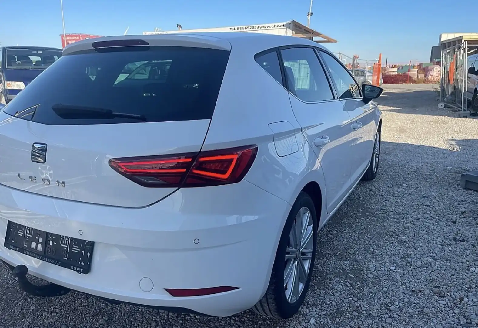 SEAT Leon Xcellence 2,0 TDI Start-Stopp Weiß - 2