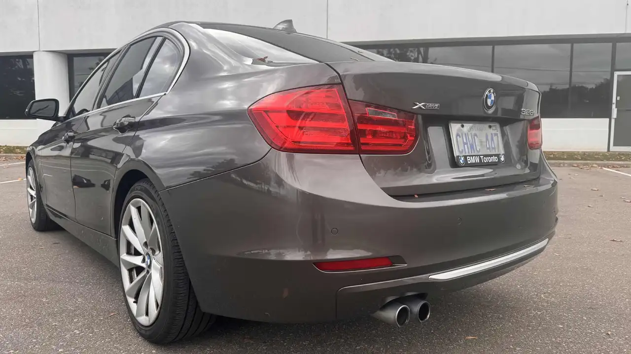 BMW 3 Series снимка BMW 3 Series