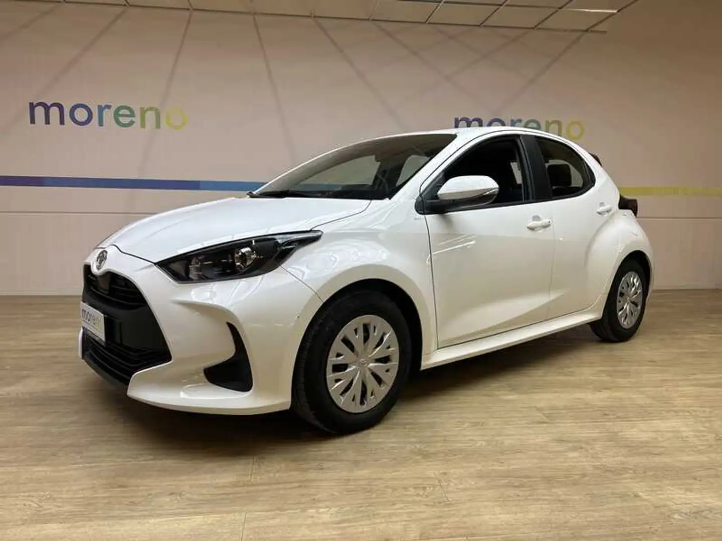 Toyota Yaris 1.5 hybrid Active Bianco - 1