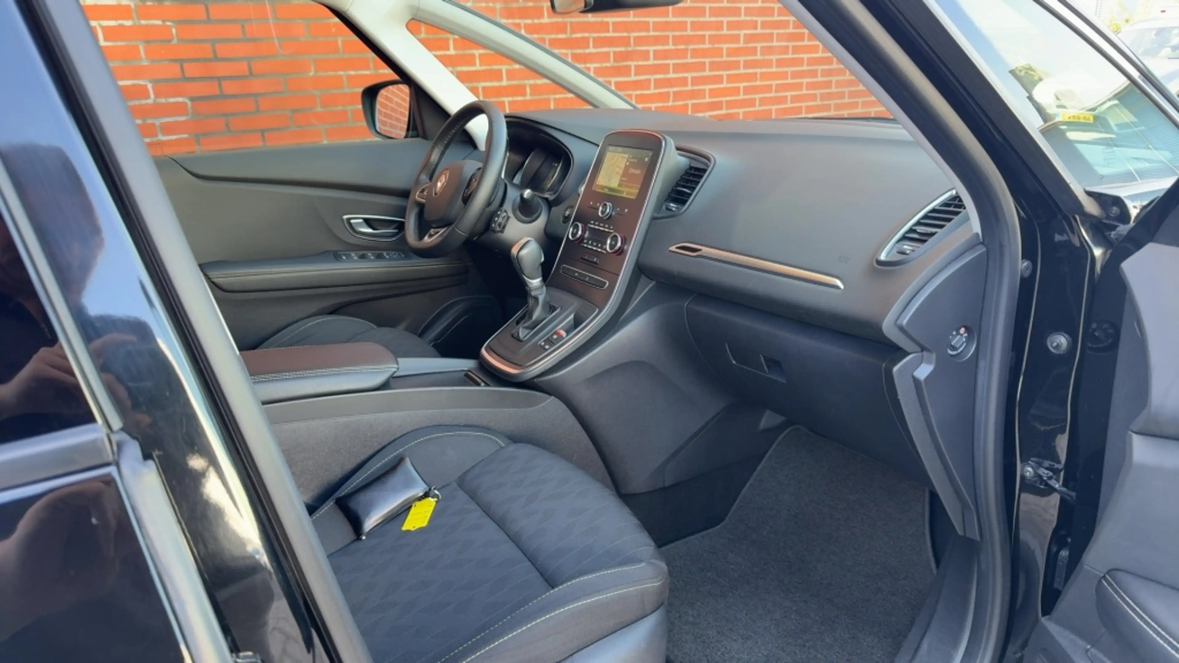 Renault Scenic 1.3 TCe Limited 140PK Automaat 1e Eigenaar Clima N — photo 5