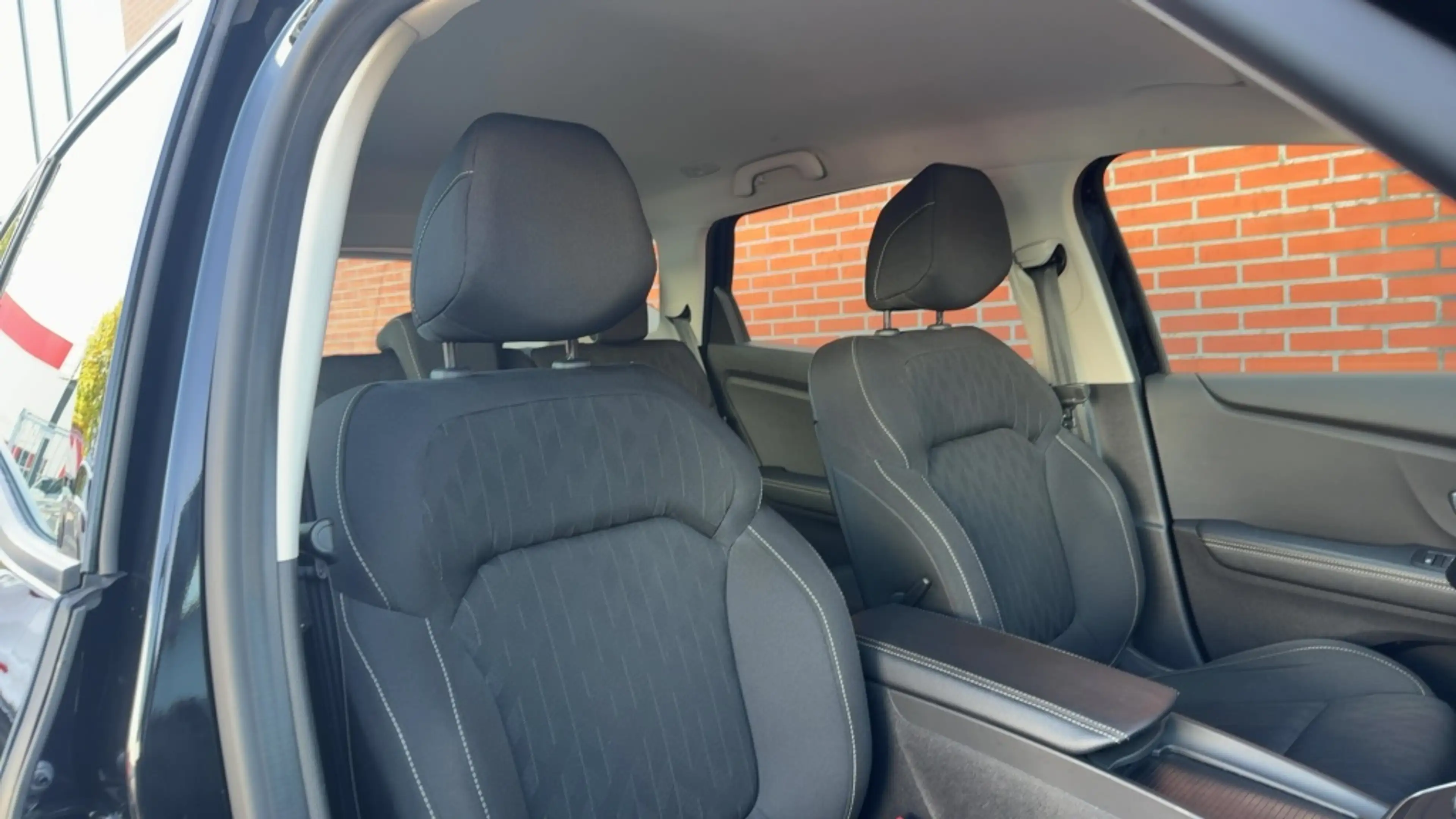 Renault Scenic 1.3 TCe Limited 140PK Automaat 1e Eigenaar Clima N — photo 6