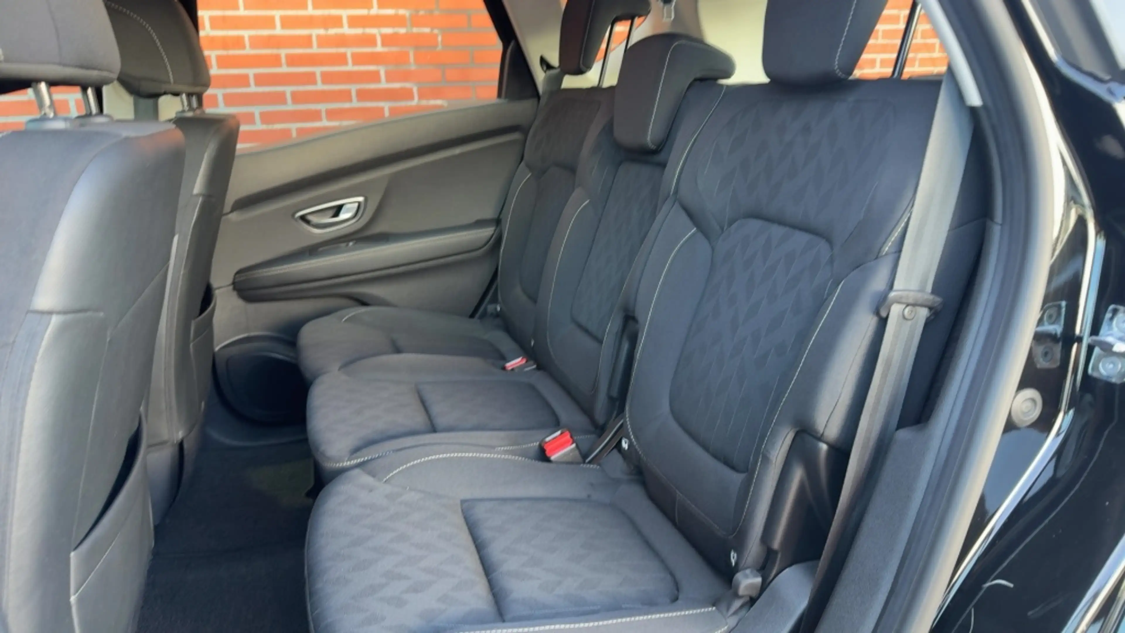 Renault Scenic 1.3 TCe Limited 140PK Automaat 1e Eigenaar Clima N — photo 17