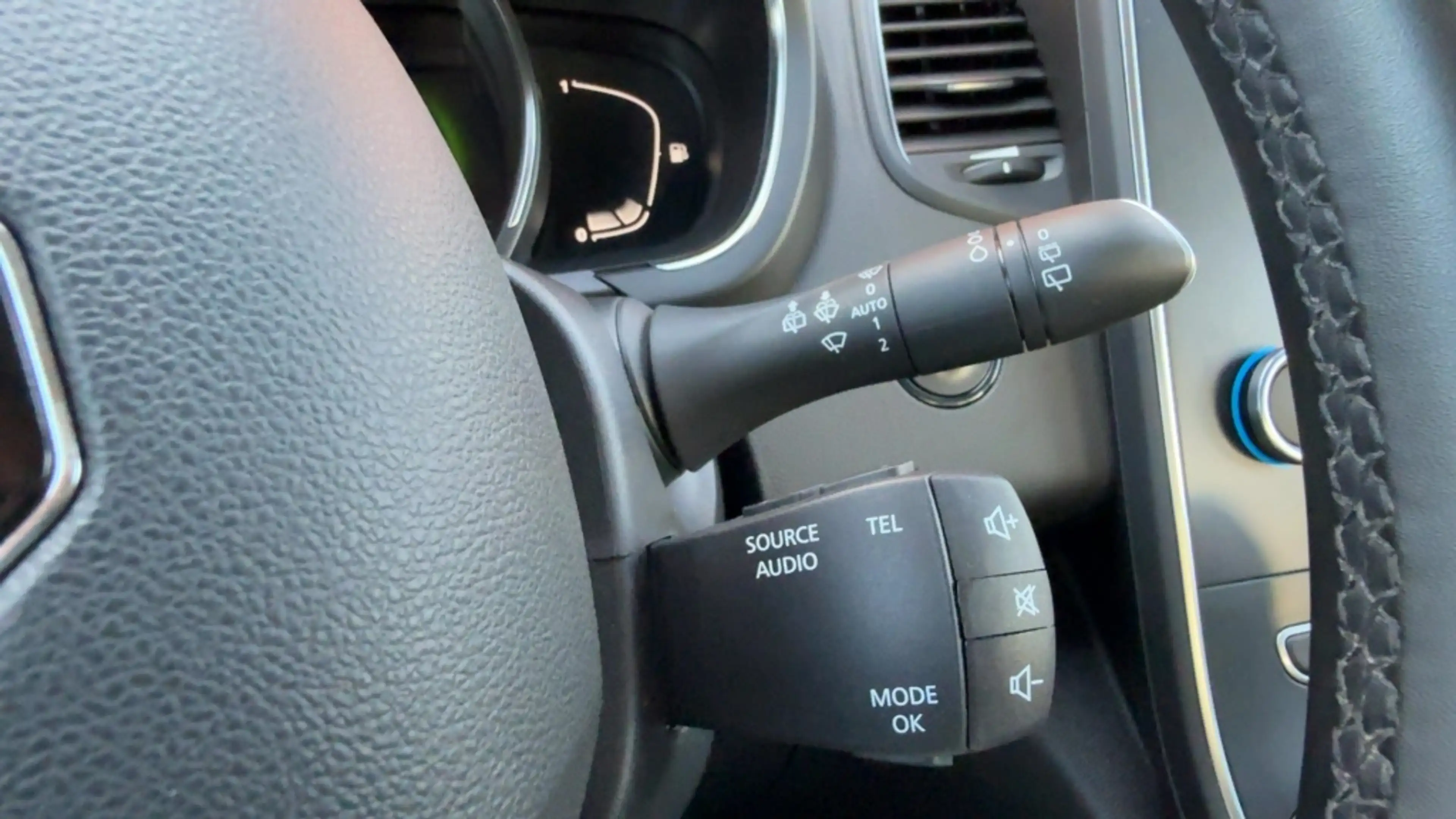 Renault Scenic 1.3 TCe Limited 140PK Automaat 1e Eigenaar Clima N — photo 21