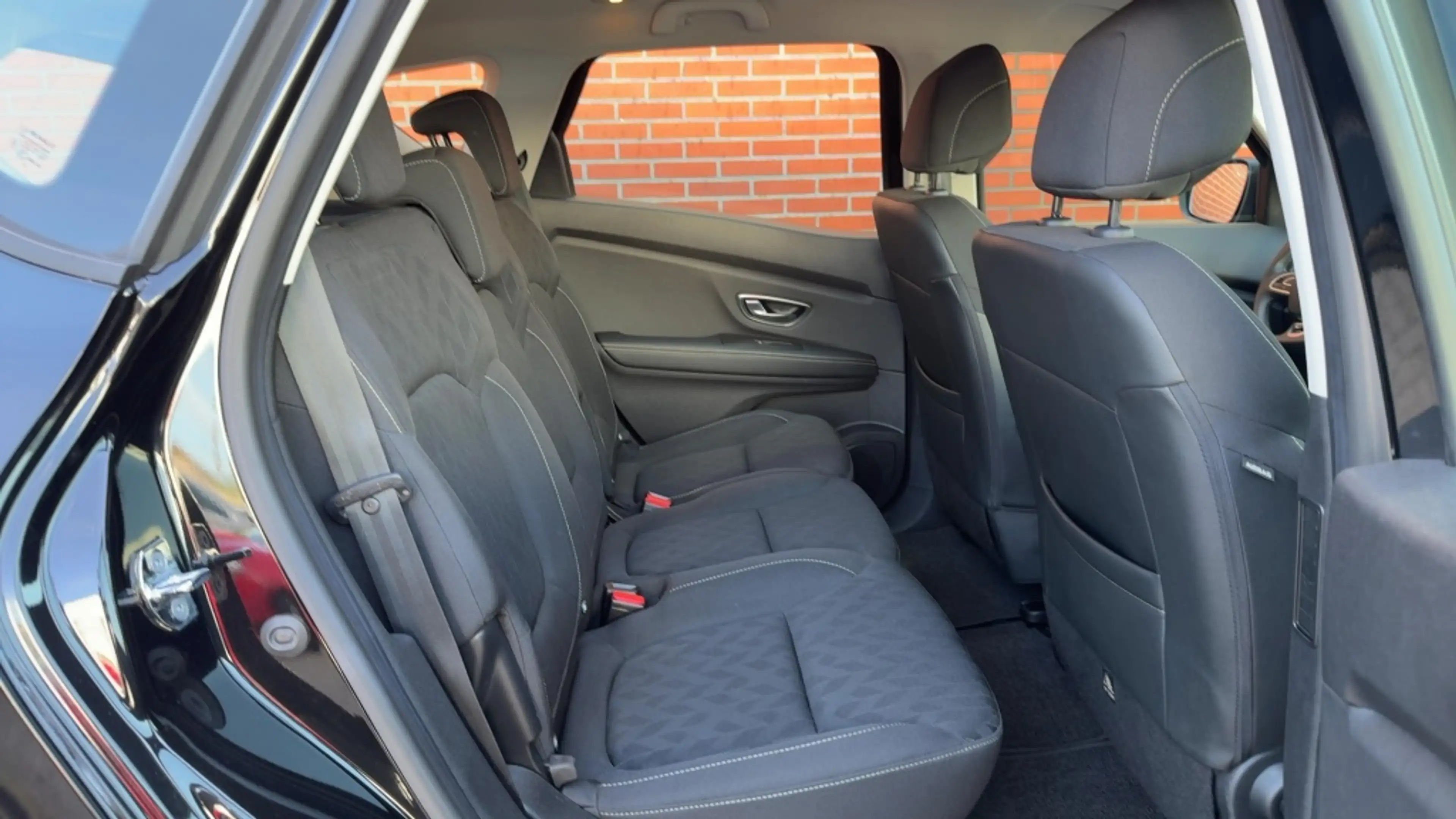 Renault Scenic 1.3 TCe Limited 140PK Automaat 1e Eigenaar Clima N — photo 4