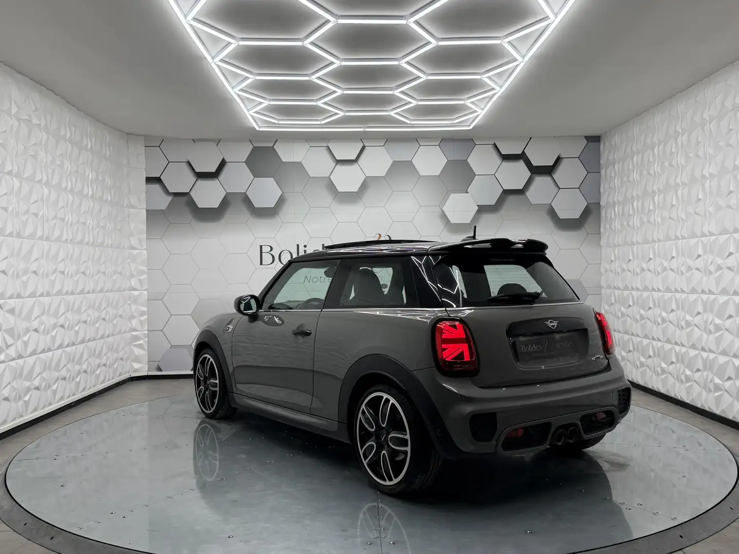 MINI John Cooper Works John Cooper Works Ultimate LCI F56  2.0i - 231 - BVA - HARMAN KARDON/TOIT OUVRANT/ORIGINE FRANCE Grau - 2