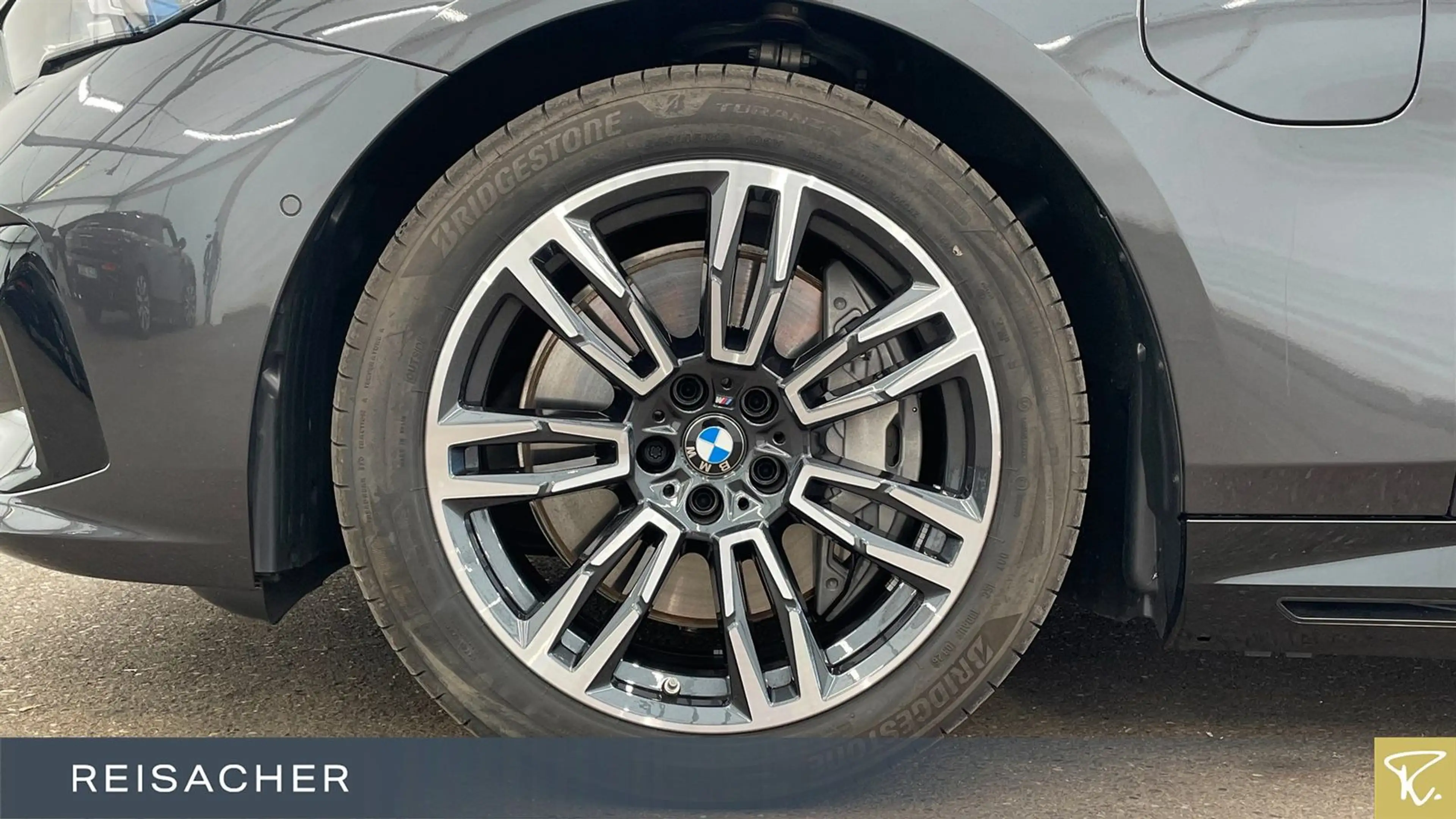 BMW 550 e A xDrive Lim M-Sport,AHK,DAProf,Leder,Autom — photo 3