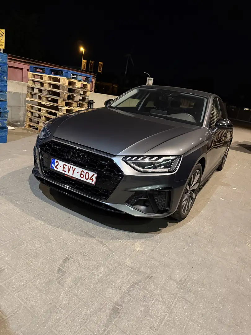 Audi A4 35 TFSI S tronic line - 1