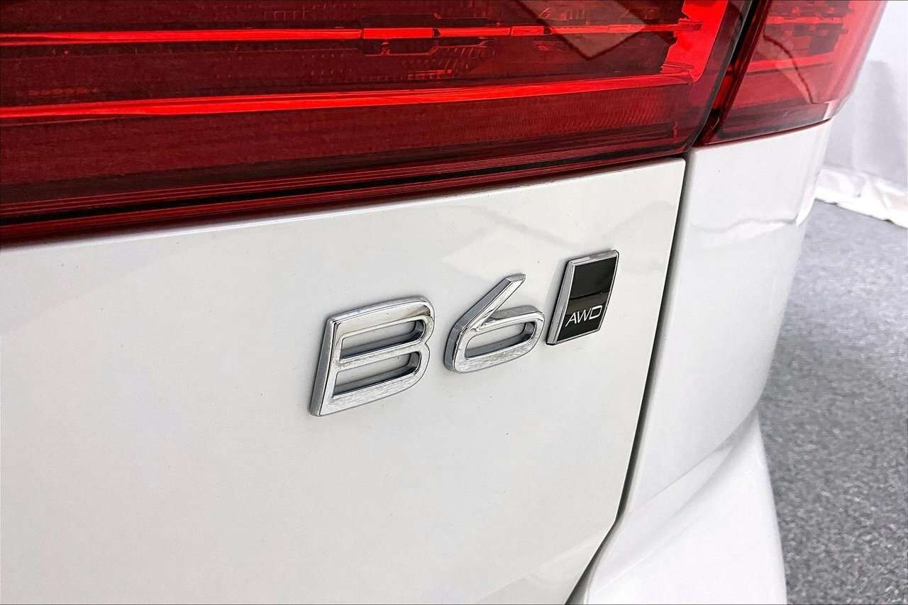 2022 Volvo XC60 R-DESIGN HARMAN KARDON - CLIMATE - 21'' WHEELS / H thumb 33
