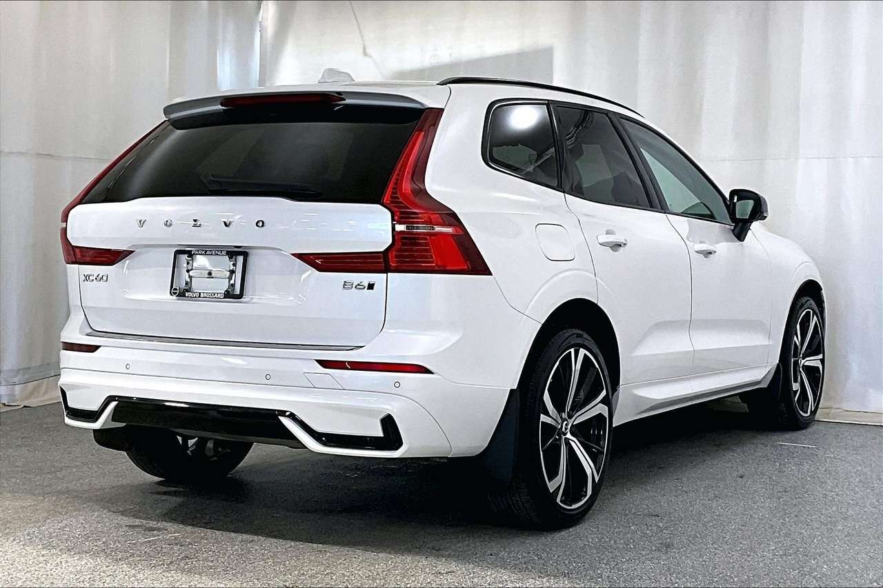 2022 Volvo XC60 R-DESIGN HARMAN KARDON - CLIMATE - 21'' WHEELS / H alt 2