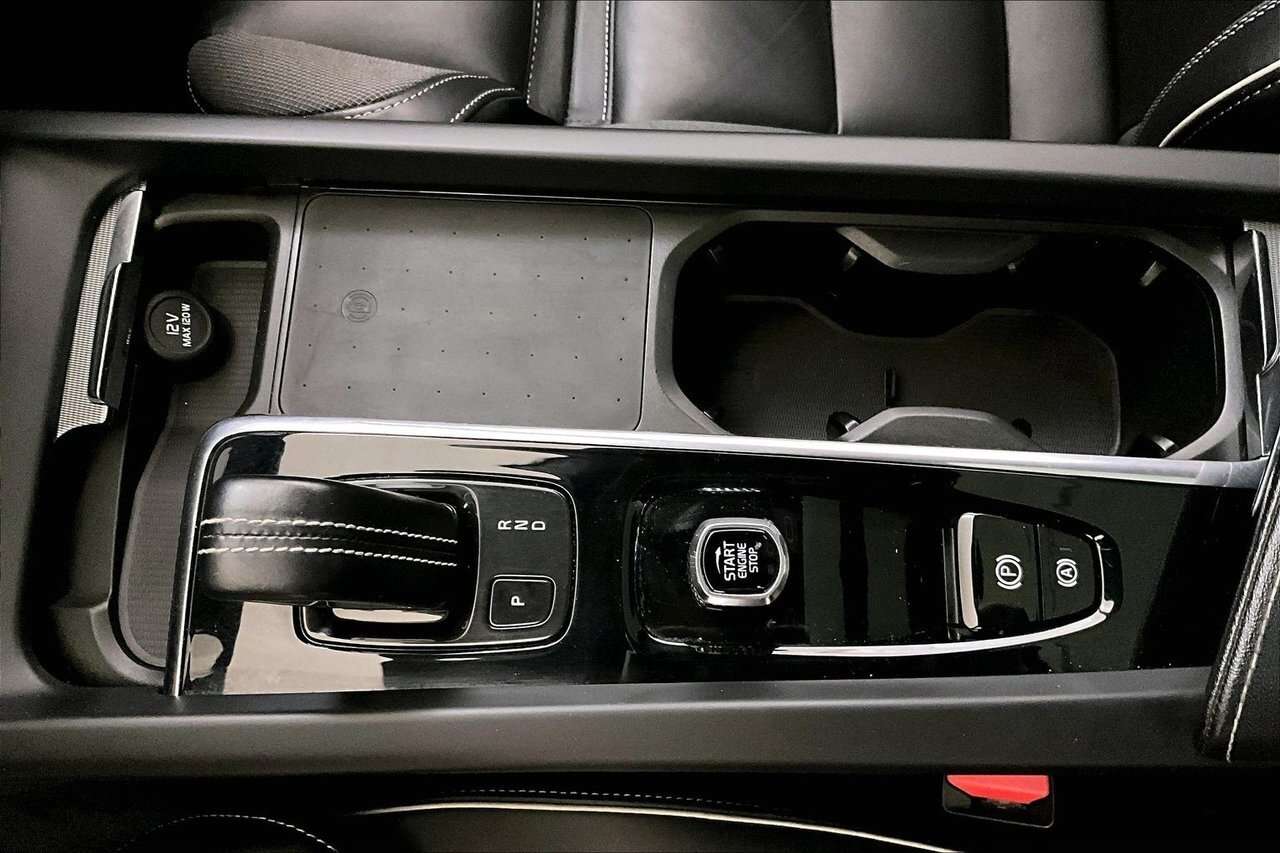 2022 Volvo XC60 R-DESIGN HARMAN KARDON - CLIMATE - 21'' WHEELS / H thumb 14