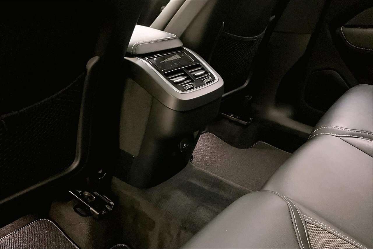 2022 Volvo XC60 R-DESIGN HARMAN KARDON - CLIMATE - 21'' WHEELS / H thumb 25