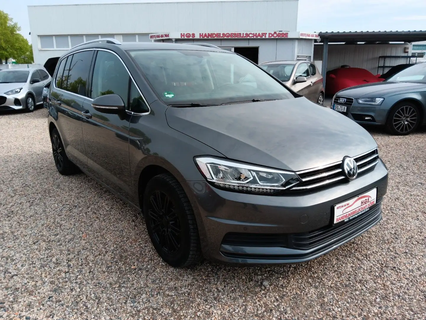 Volkswagen Touran Comfortline 7-Sitze Navi LED Klima SHZ Grau - 2