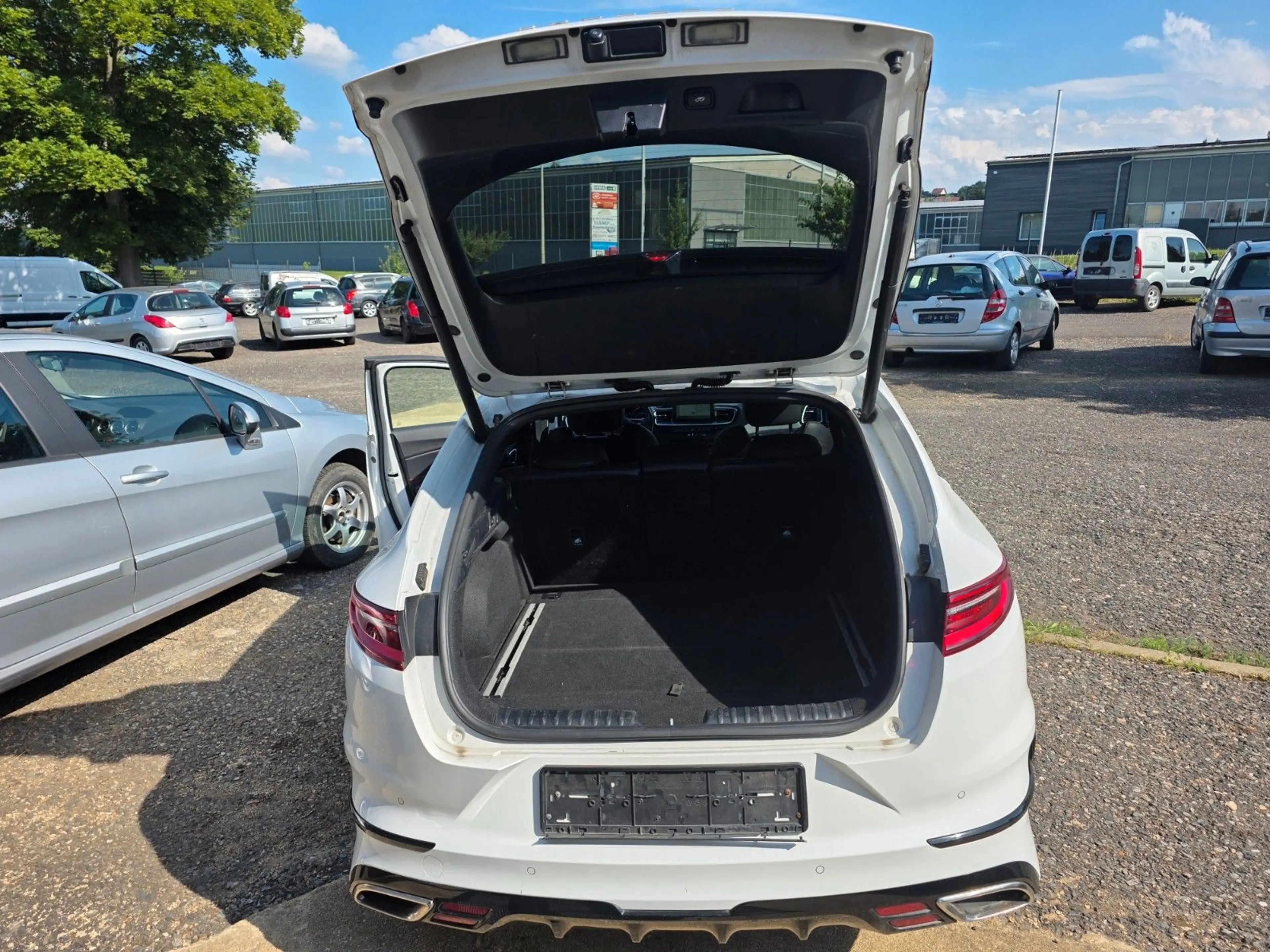 Kia ProCeed / pro_cee'd / ProCeed 1.6 T-GDI GT, Automatik. — photo 9