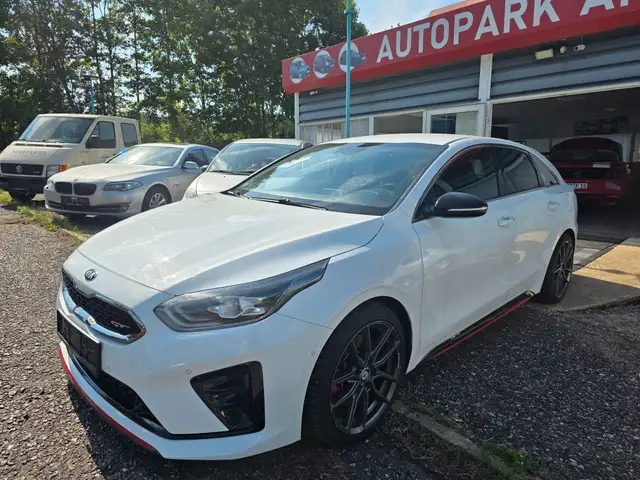 Kia ProCeed / pro_cee'd / ProCeed 1.6 T-GDI GT, Automatik.