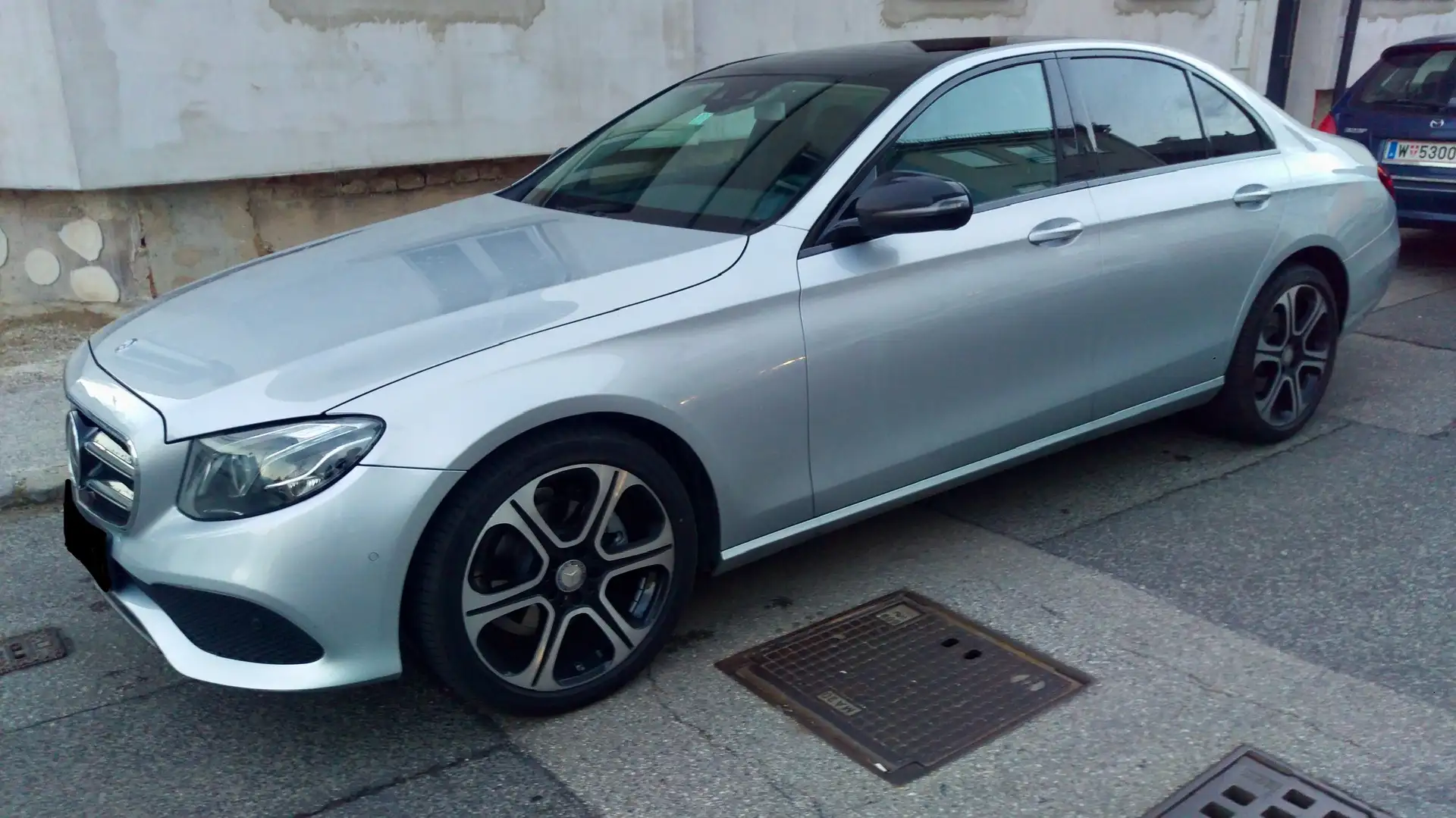 Mercedes-Benz E 220 220 d Avantgarde - 1
