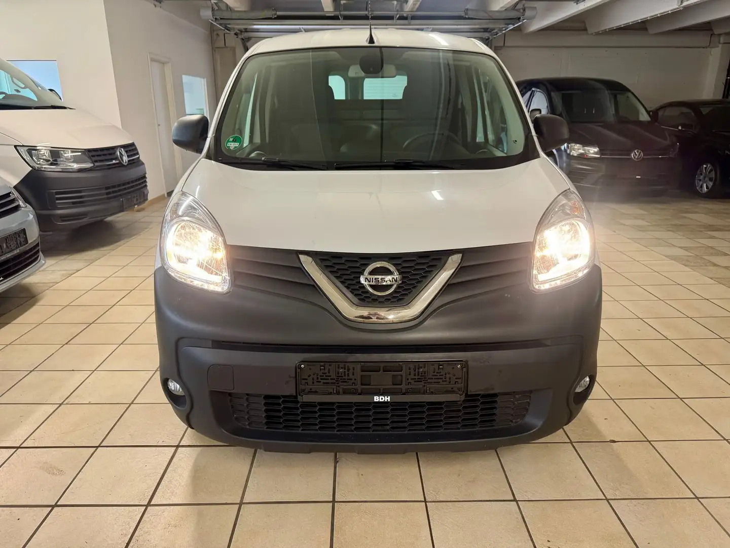 Nissan NV250 L1H1 2,0t Comfort Klima, AHK, Sitzheizung Weiß - 2