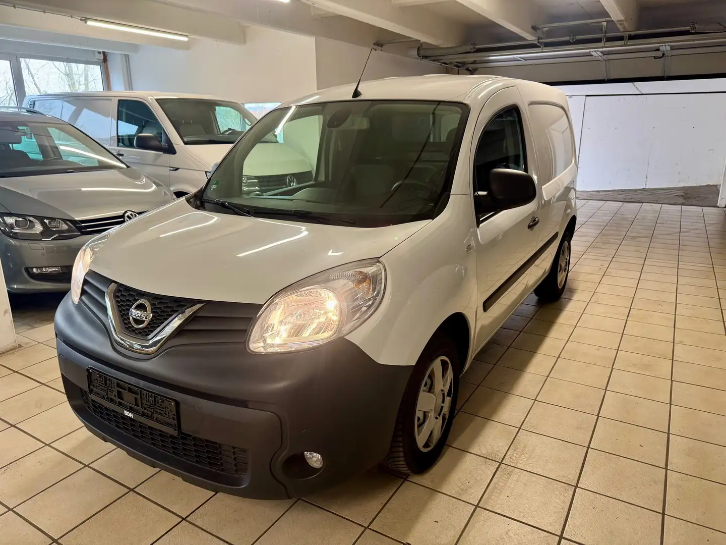 Nissan NV250 L1H1 2,0t Comfort Klima, AHK, Sitzheizung Weiß - 1