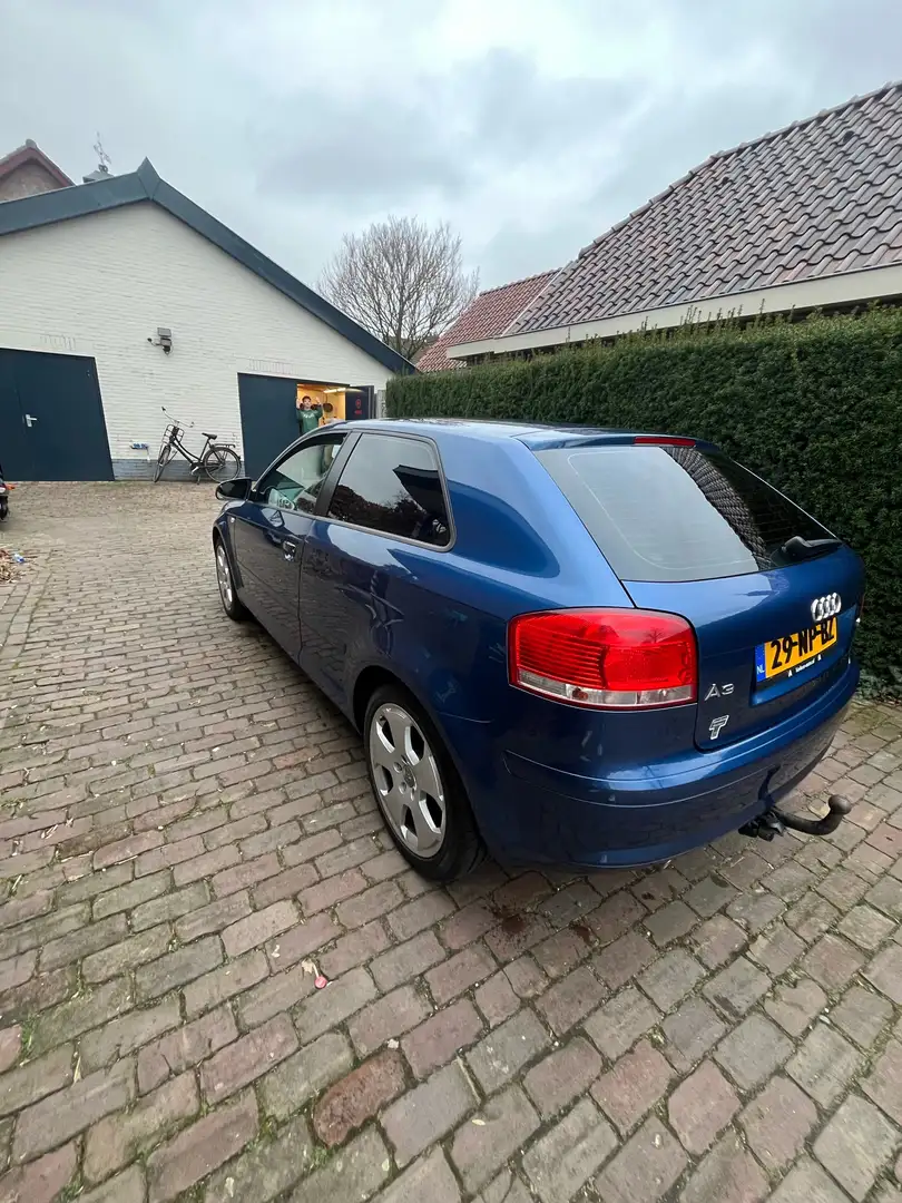 Audi A3 1.6 Ambition Blauw - 2